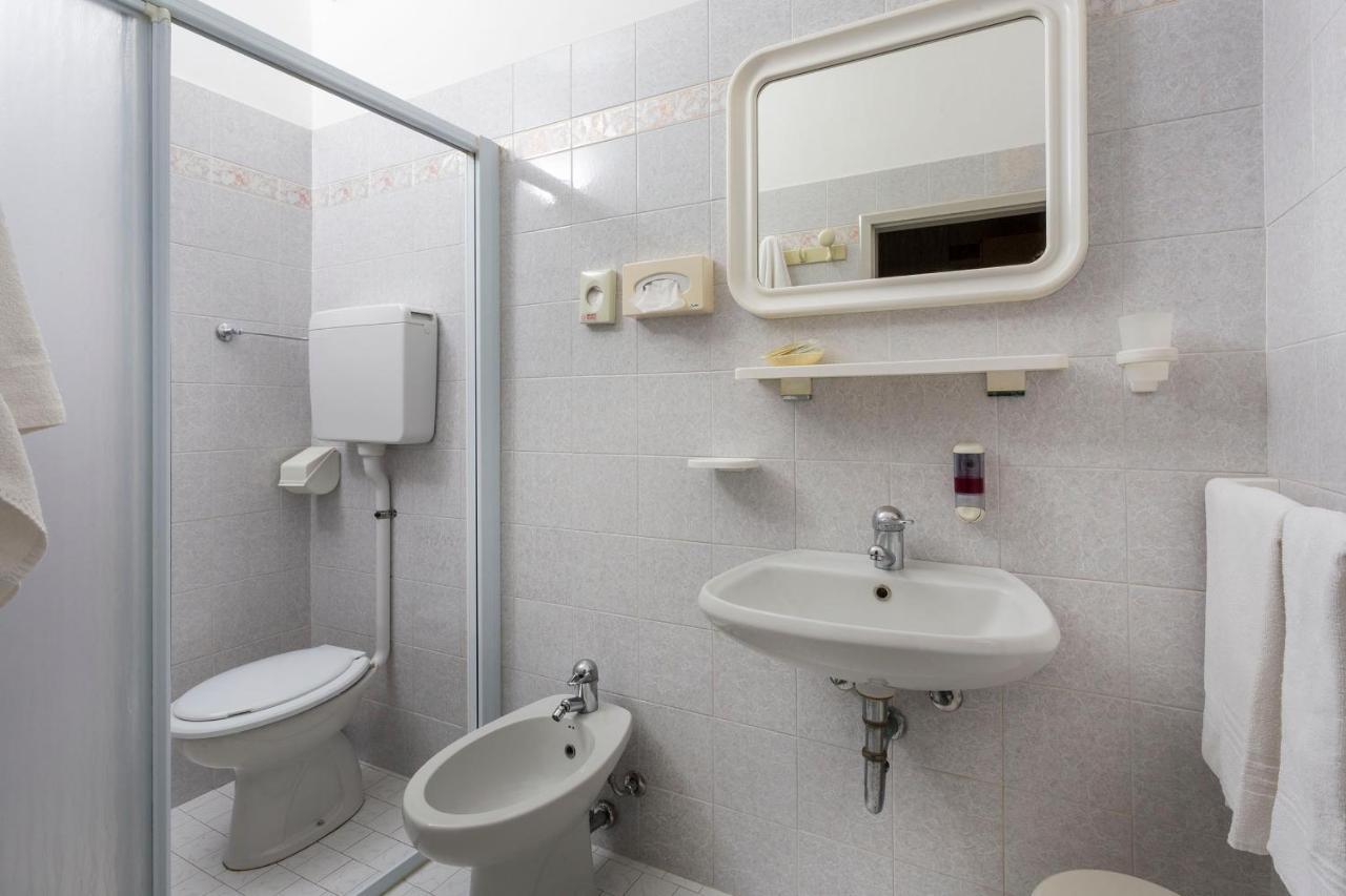Hotel Franca Bellaria-Igea Marina Ngoại thất bức ảnh