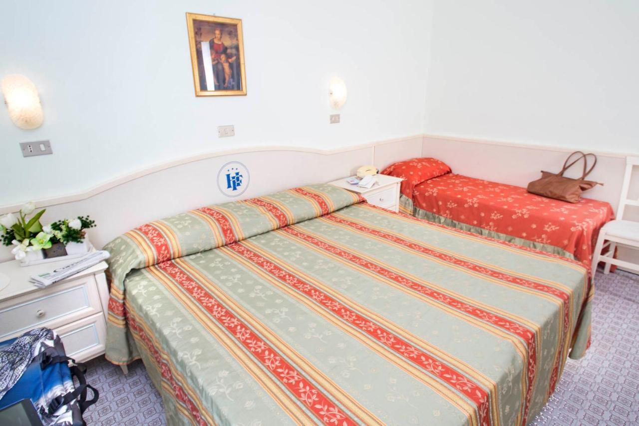 Hotel Franca Bellaria-Igea Marina Ngoại thất bức ảnh